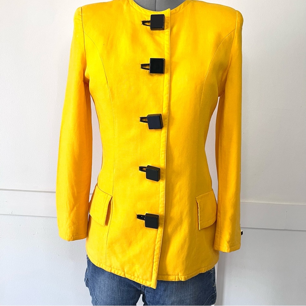 Vintage Collarless Fitted Blazer, modern wood like buttons; sunflower yellow - 8